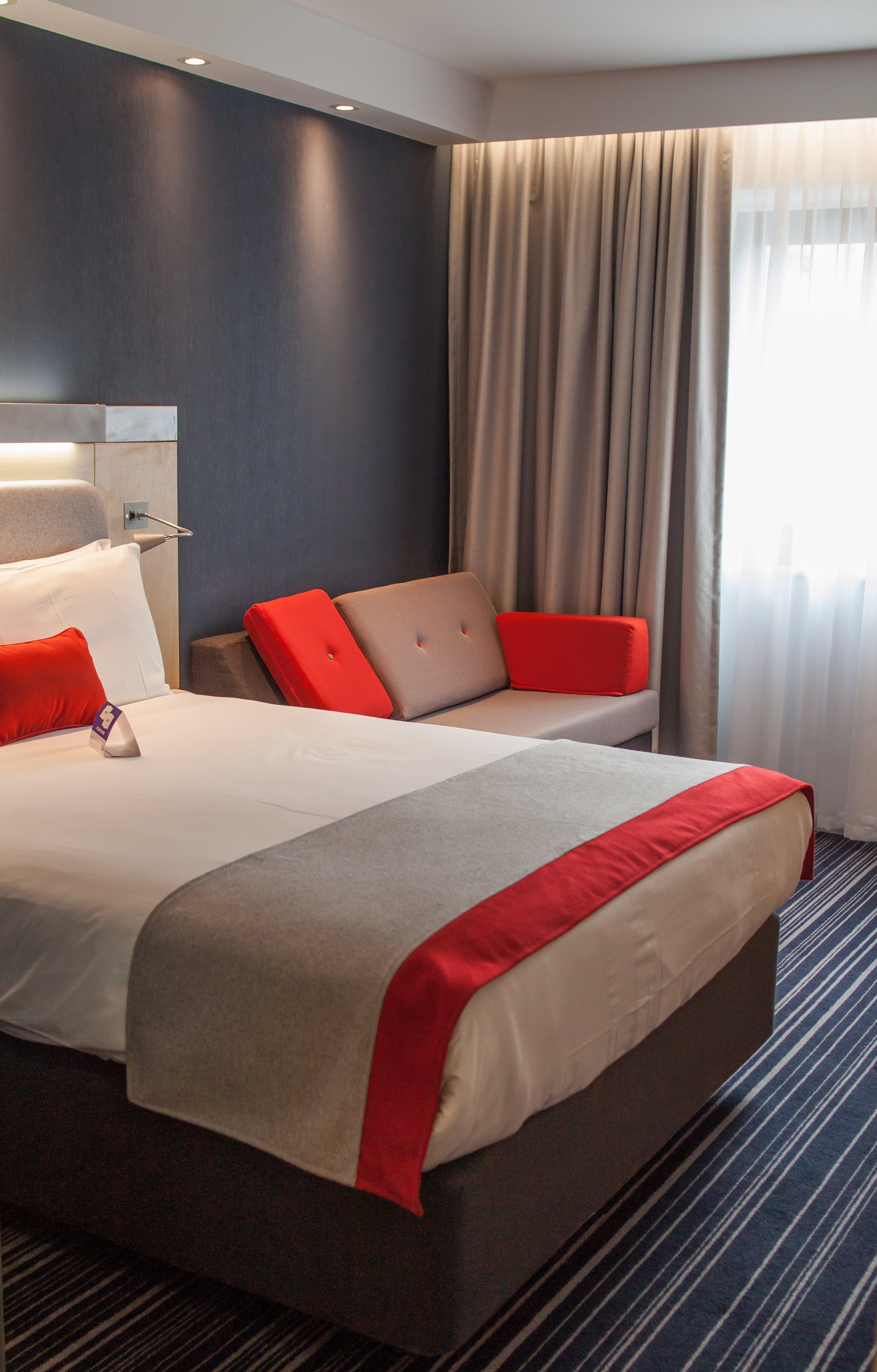 Holiday Inn Express Slough Ngoại thất bức ảnh
