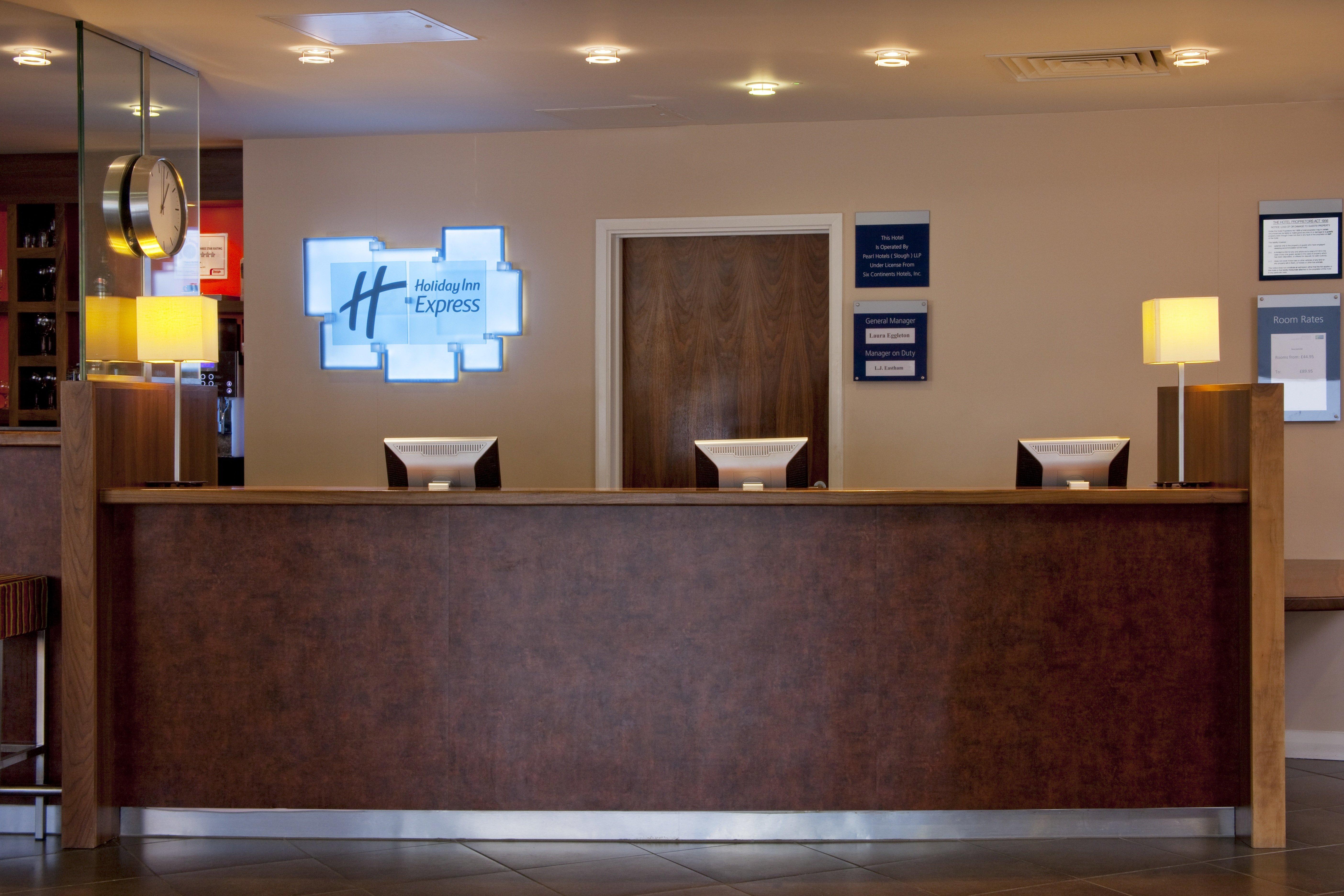 Holiday Inn Express Slough Nội địa bức ảnh