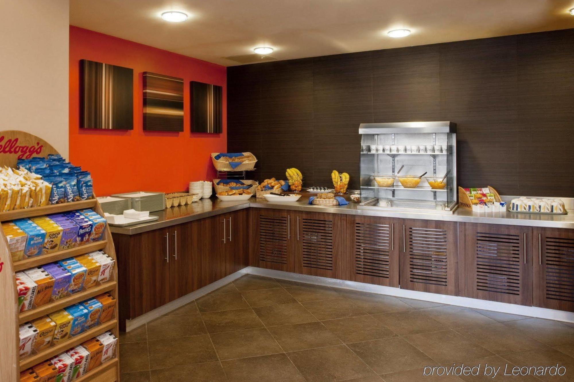Holiday Inn Express Slough Ngoại thất bức ảnh