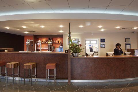 Holiday Inn Express Slough Ngoại thất bức ảnh